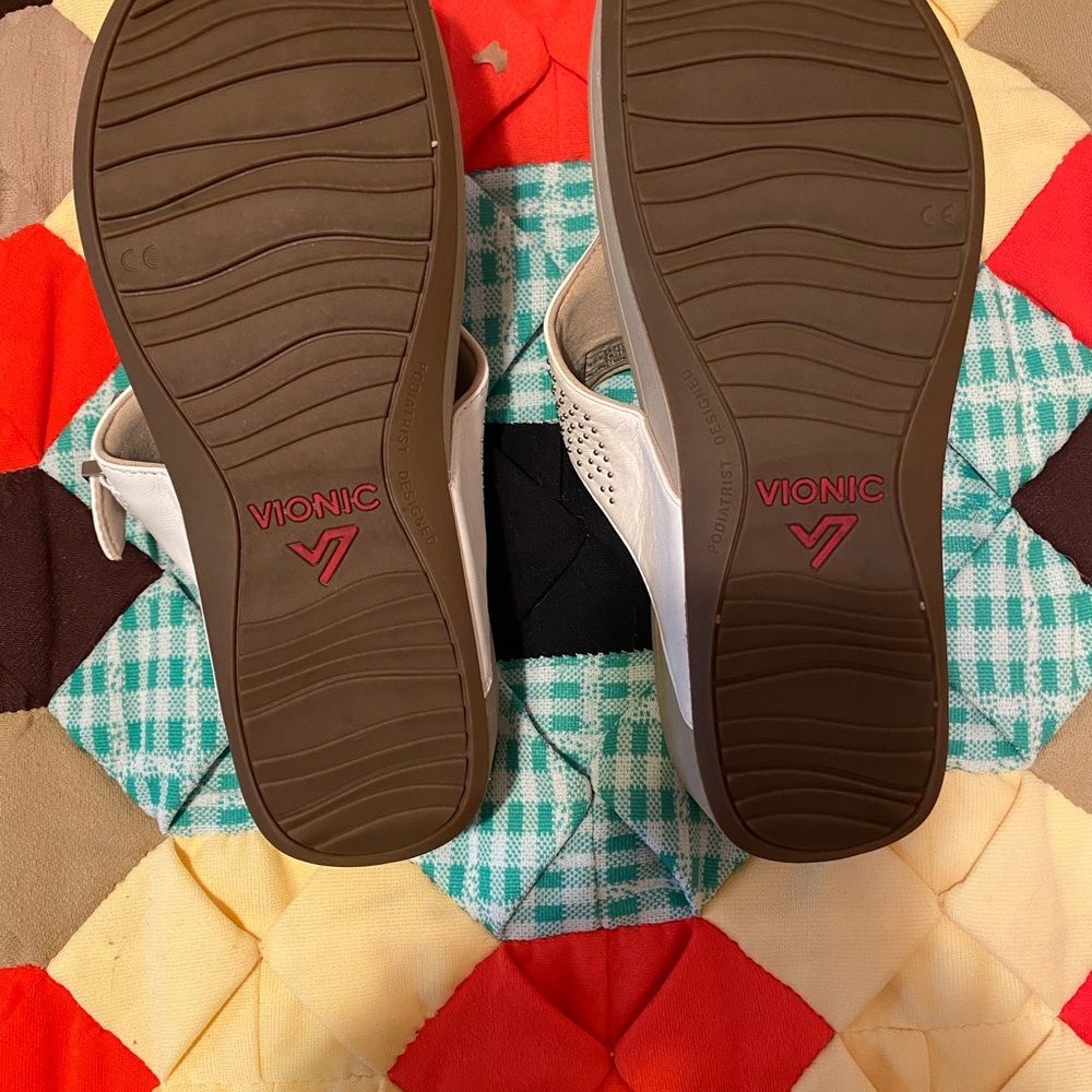 Vionic Sandals - Picture 2 of 3